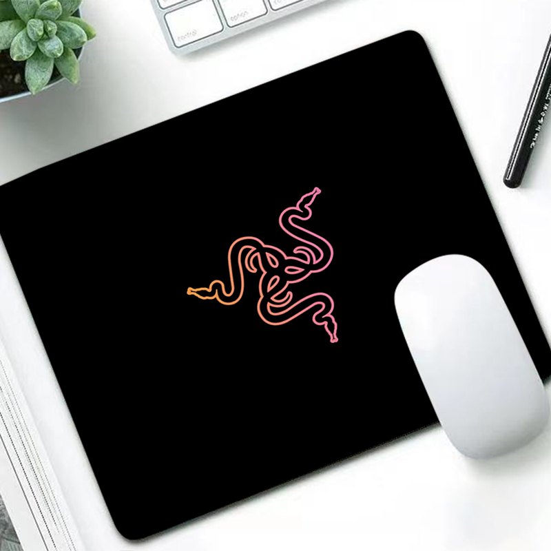 Razer Luxury Mouse Pad Anime G - Keyboard Laptop Accessories 评论和价格